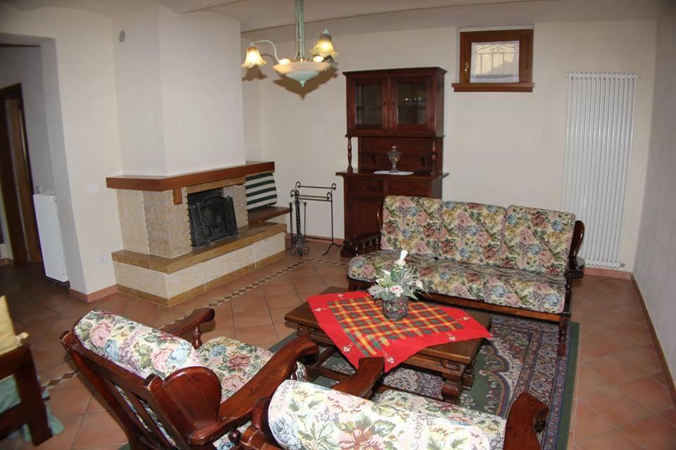 Residence Il Vigneto Lari Zewnętrze zdjęcie