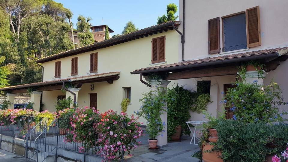Residence Il Vigneto Lari Zewnętrze zdjęcie