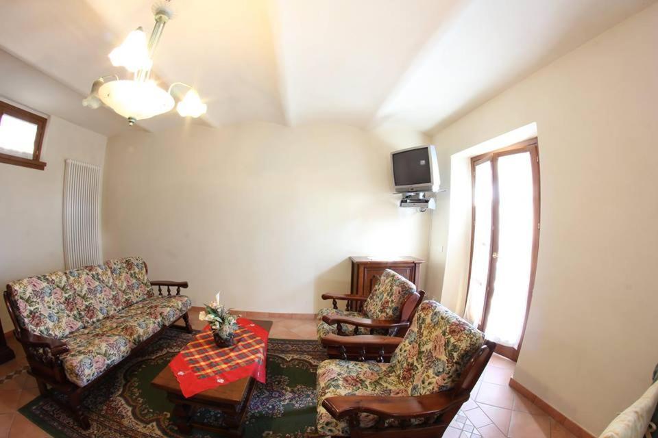 Residence Il Vigneto Lari Zewnętrze zdjęcie
